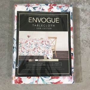 ENVOGUE FLORAL OBLONG 60" X 120" TABLECLOTH